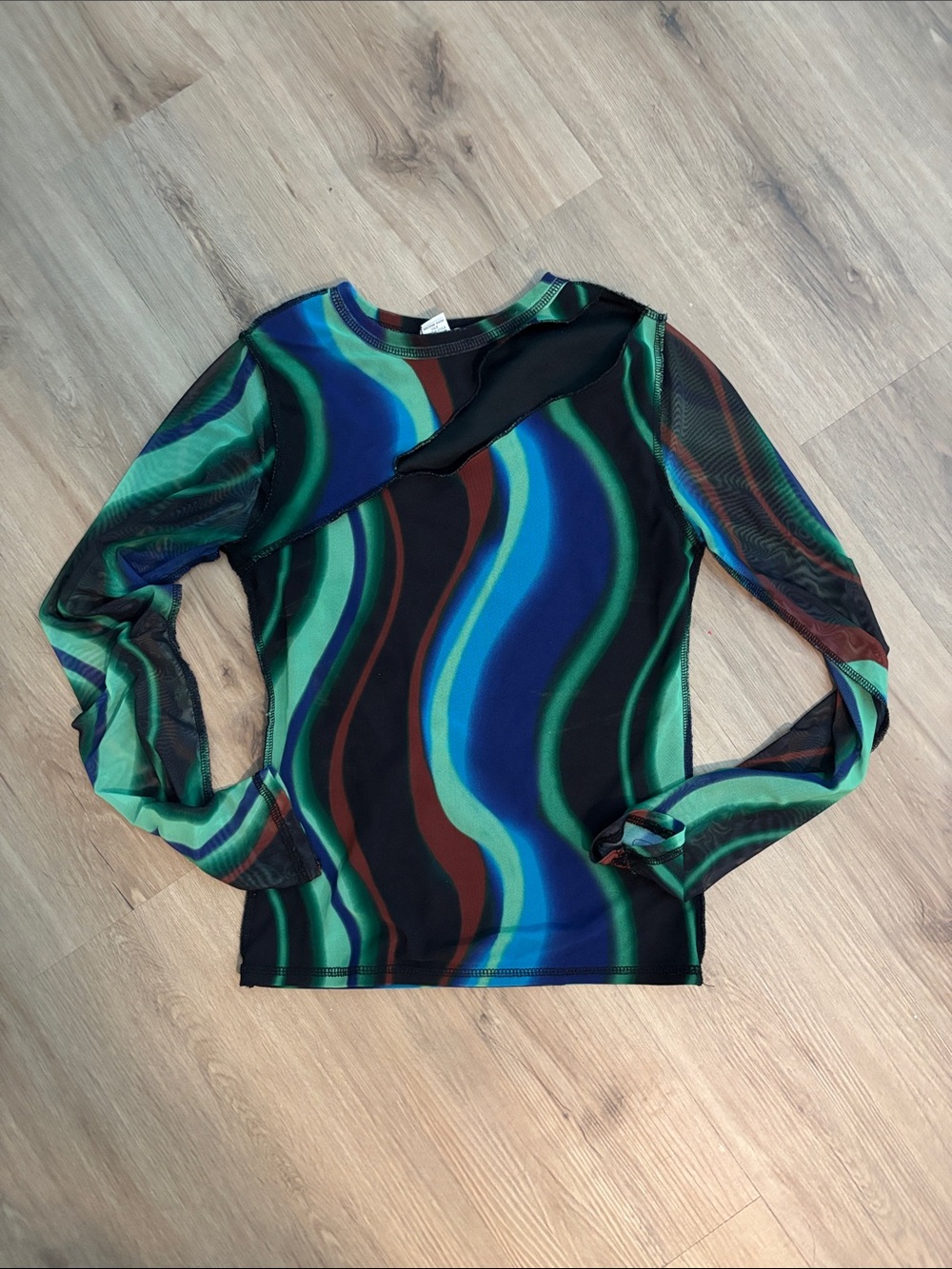 Rue21 Wavy Mesh Long Sleeve Top in Blue, Green & Black